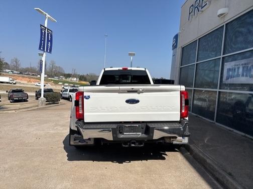 2024 Ford F-350 LARIAT SUPER DUTY