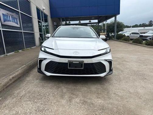 Ice 2026 Toyota Camry SE