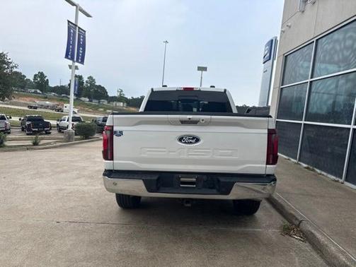STAR WHITE METALLIC TRICOAT 2024 Ford F-150 LARIAT