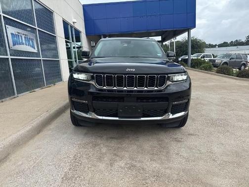 Diamond Black 2022 Jeep Grand Cherokee LIMITED
