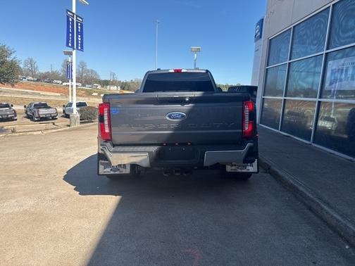 2025 Ford F-350 LARIAT SUPER DUTY