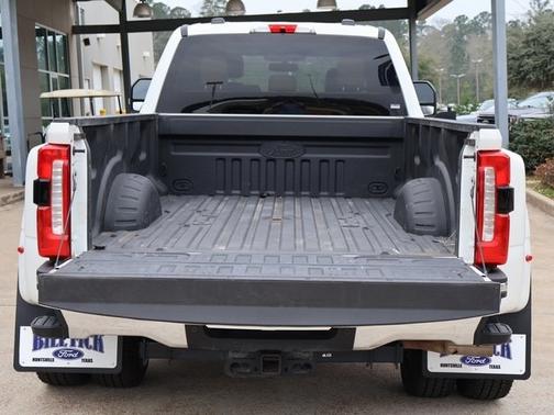 2025 Ford F-350 LARIAT SUPER DUTY