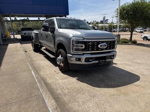 2024 Ford F-350 LIMITED