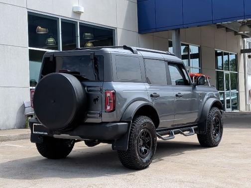 CARBONIZED GRAY METALLIC 2023 Ford Bronco WILDTRAK