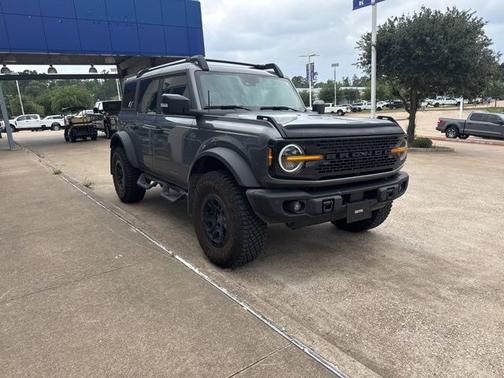 CARBONIZED GRAY METALLIC 2023 Ford Bronco WILDTRAK