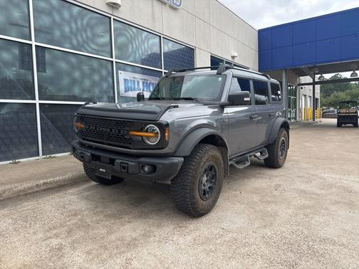 CARBONIZED GRAY METALLIC 2023 Ford Bronco WILDTRAK