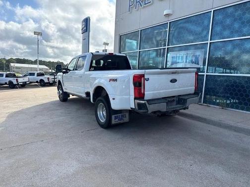 OXFORD WHITE 2024 Ford F-350 LARIAT SUPER DUTY