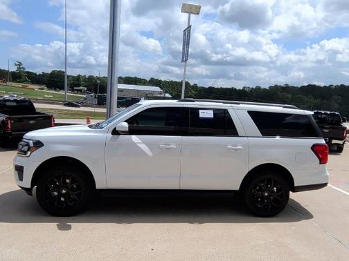 OXFORD WHITE 2023 Ford Expedition XLT