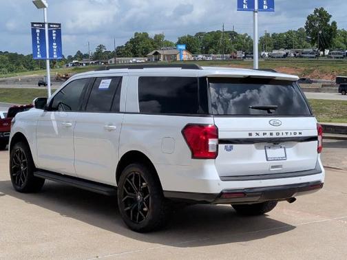 OXFORD WHITE 2023 Ford Expedition XLT