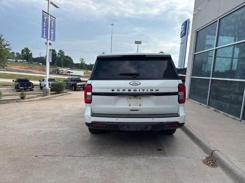 OXFORD WHITE 2023 Ford Expedition XLT