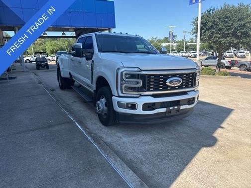 STAR WHITE 2026 Ford F-350 PLATINUM