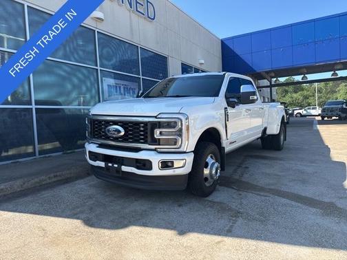 STAR WHITE 2026 Ford F-350 PLATINUM
