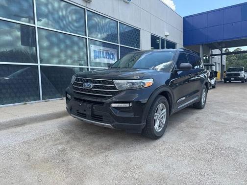 AGATE BLACK METALLIC 2024 Ford Explorer XLT