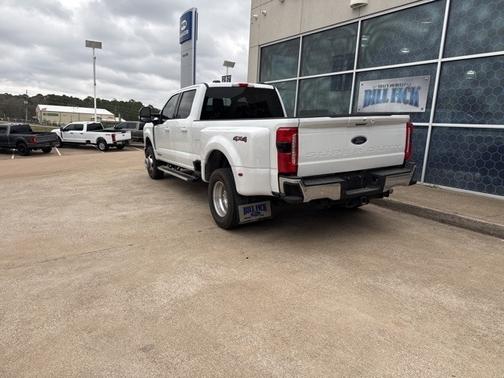 2025 Ford F-350 LARIAT SUPER DUTY