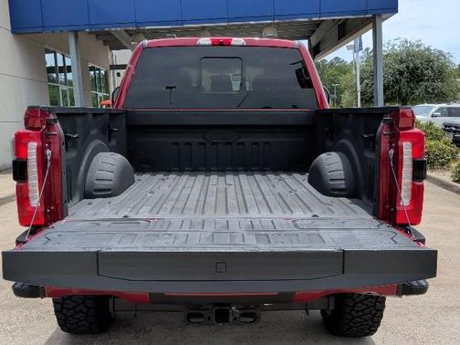 RAPID RED 2023 Ford F-250 LARIAT
