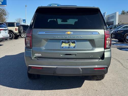 2024 Chevrolet Suburban LT