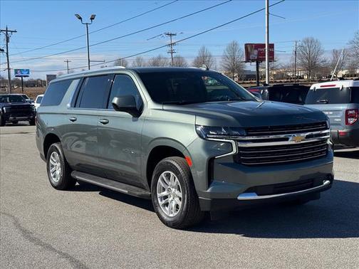 2024 Chevrolet Suburban LT