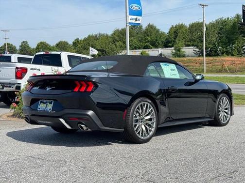 2025 Ford Mustang EcoBoost Premium