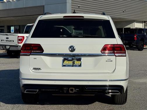 Pure White 2020 Volkswagen Atlas 3.6 V6 SE R-Line