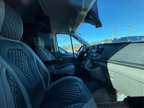 2024 Ford Transit-250 148 WB Medium Roof Cargo