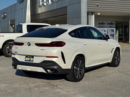 White Metallic 2024 BMW X6 xDrive40i