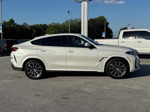 White Metallic 2024 BMW X6 xDrive40i