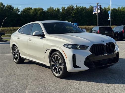 White Metallic 2024 BMW X6 xDrive40i