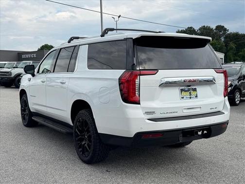 Summit White 2022 GMC Yukon XL SLE