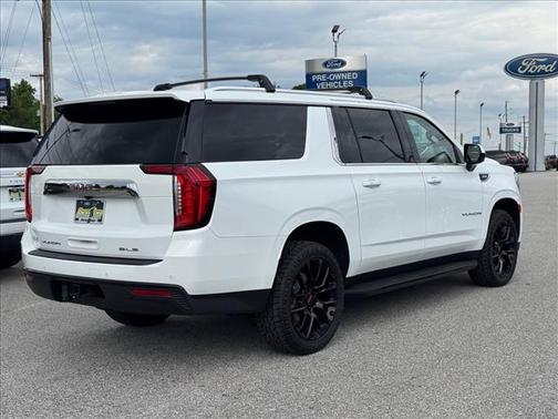 Summit White 2022 GMC Yukon XL SLE