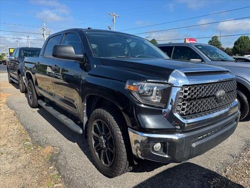 Midnight Black Metallic 2019 Toyota Tundra SR5