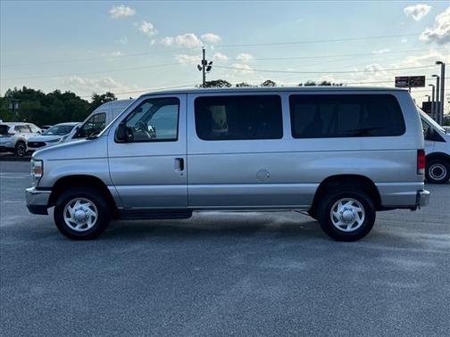 2012 Ford E350 Super Duty XLT