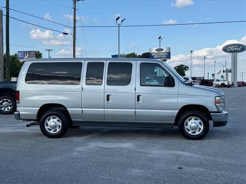 2012 Ford E350 Super Duty XLT