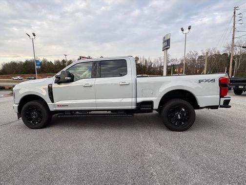 Avalanche 2026 Ford F-250 Lariat