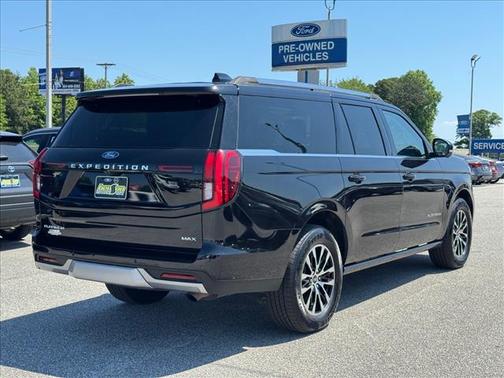 Black Metallic 2025 Ford Expedition Max Platinum