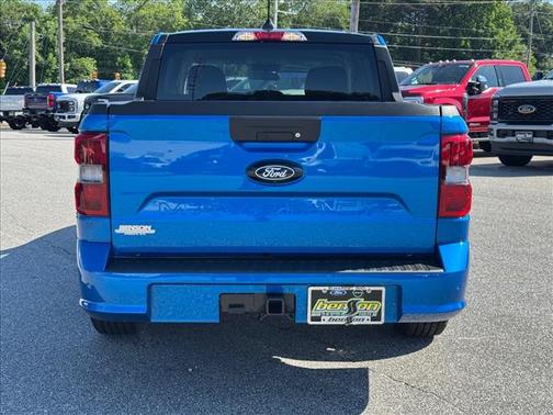 2026 Ford Maverick Lobo Standard