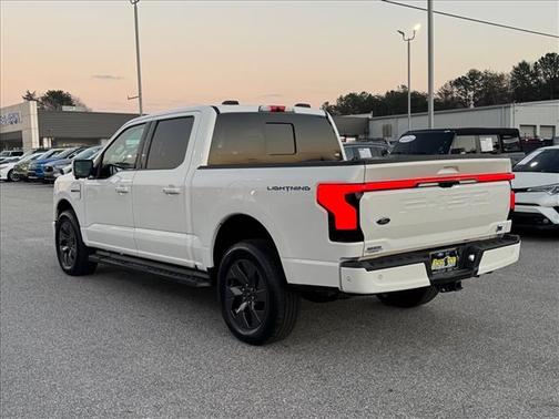 2023 Ford F-150 Lightning LARIAT
