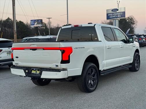 2023 Ford F-150 Lightning LARIAT
