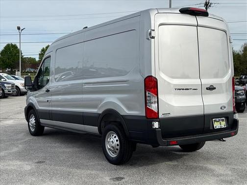 Ingot Silver Metallic 2026 Ford Transit-250 148 WB Medium Roof Cargo