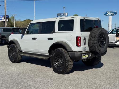 Avalanche Gray 2026 Ford Bronco Outer Banks