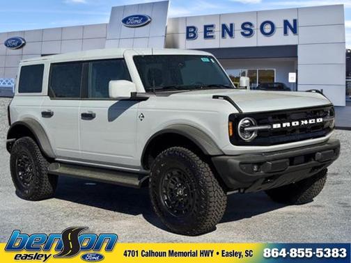 Avalanche Gray 2026 Ford Bronco Outer Banks