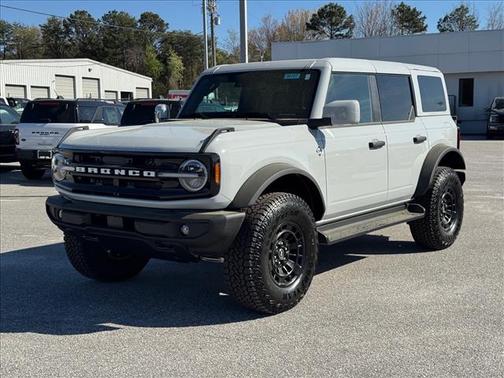 Avalanche Gray 2026 Ford Bronco Outer Banks