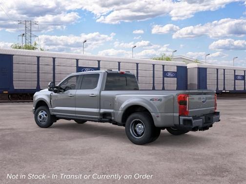 Star White 2026 Ford F-350 Lariat Super Duty