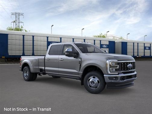 Star White 2026 Ford F-350 Lariat Super Duty