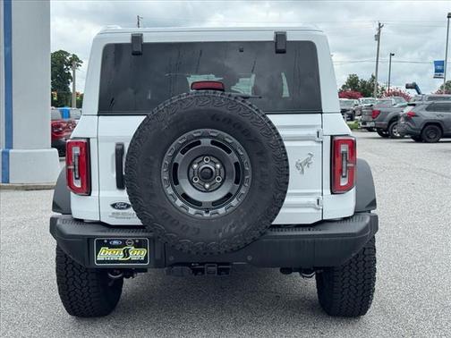 Oxford White Clearcoat 2025 Ford Bronco Badlands