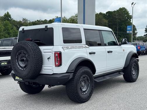 Oxford White Clearcoat 2025 Ford Bronco Badlands