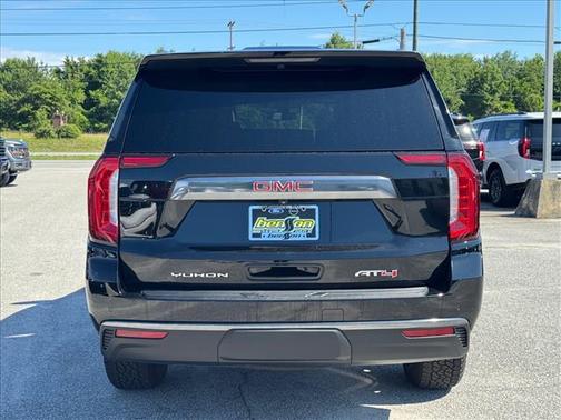 Onyx Black 2022 GMC Yukon AT4
