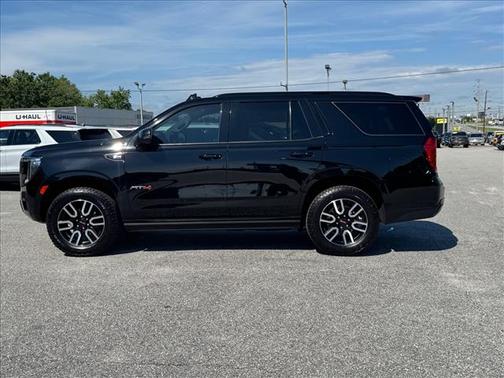 Onyx Black 2022 GMC Yukon AT4