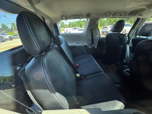 2015 Toyota Sienna SE