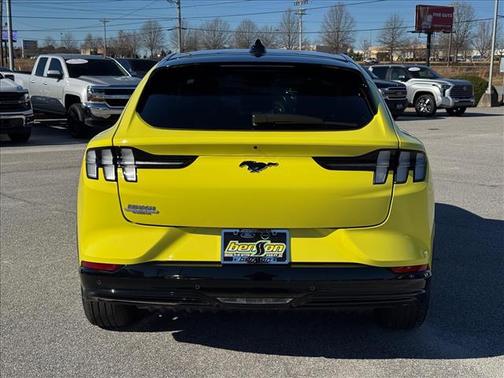 2025 Ford Mustang Mach-E Premium