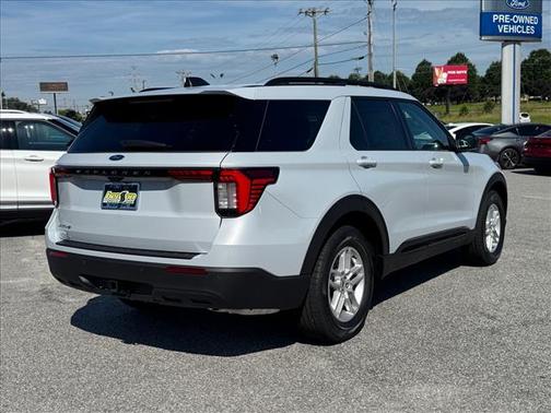Space White Metallic 2026 Ford Explorer Active